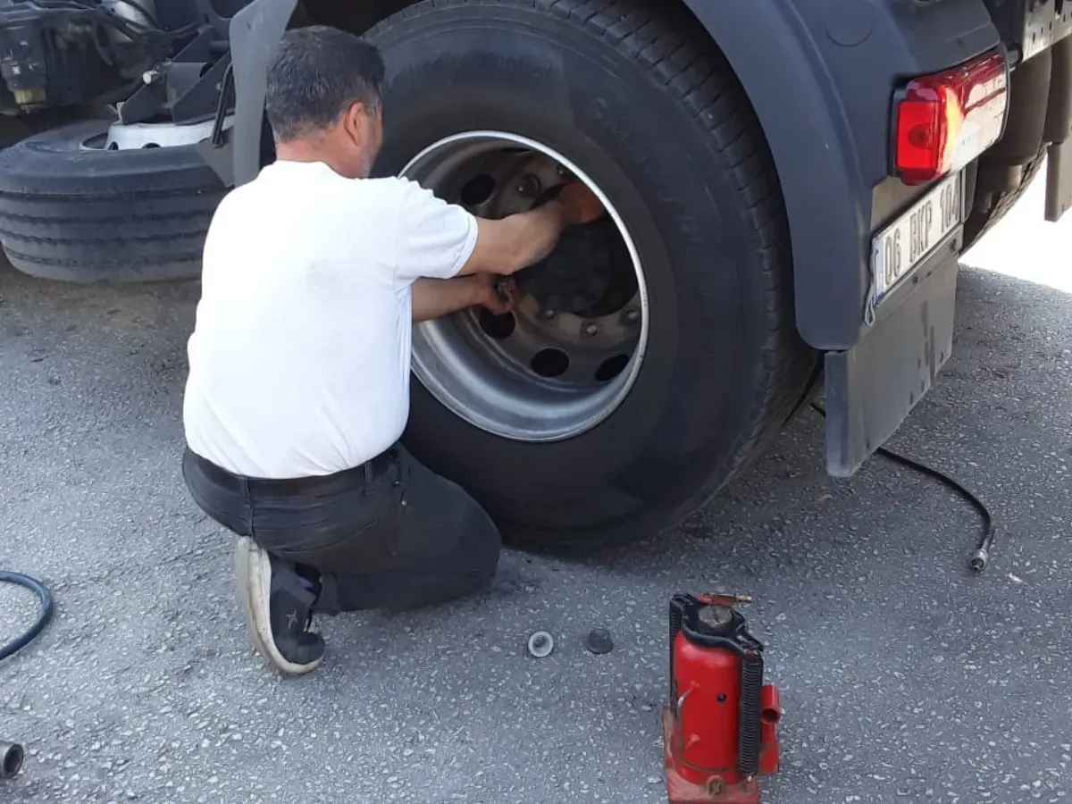 Ardıç Oto Lastikçi